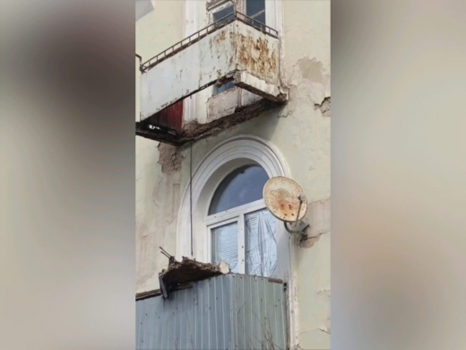 Балкон, на котором сидел кот, обрушился в Воронеже