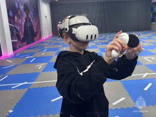 Уникальный урок безопасности с использованием технологий виртуальной реальности провели сотрудники МЧС России