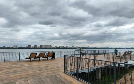 Дорожки вместо моста: как экономия на воронежской Петровской набережной обернулась аварийными пирсами