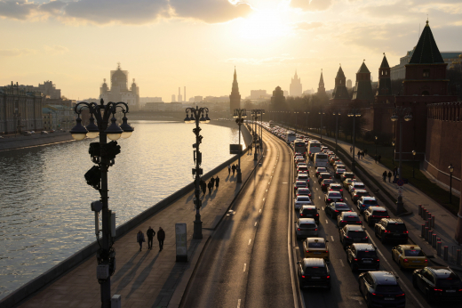Москвичам рекомендовали уезжать из города после 21:00