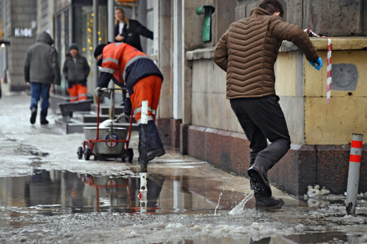 Синоптик Леус: Выпавший в Москве снег растает в субботу