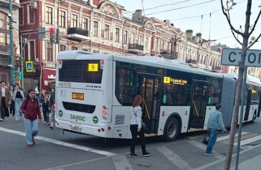 Остановки в центре Воронежа собираются расширить из-за автобусов-гармошек
