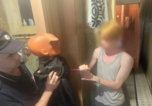 Пасынок пытался зарезать отчима в Воронеже