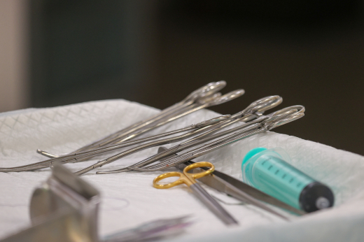 Камни из желчного пузыря массово выставляют на продажу жители России