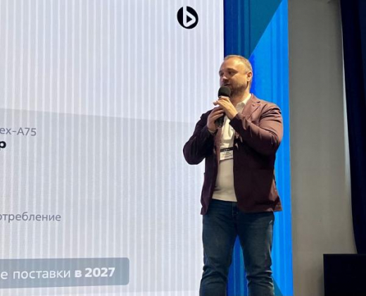 На озере пошел разлив. 