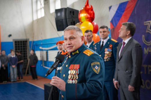Пожарных Клина поздравили с профессиональным праздником