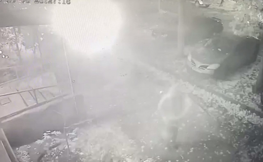 Пенсионер-рецидивист поджёг иномарку в воронежском дворе и попал на видео