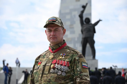 Уроженцу Воронежской области Борису Нижевёнку вручили «Золотую Звезду» Героя ДНР