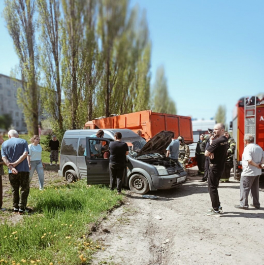 Женщина погибла в ДТП с КамАЗом под Воронежем