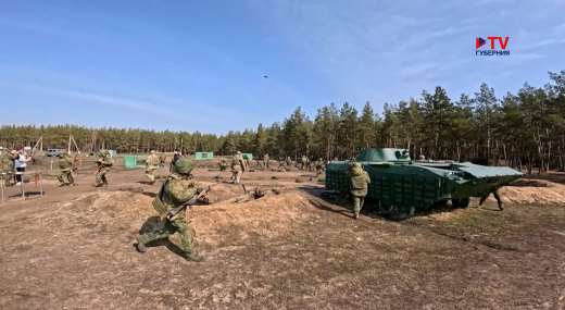 Воронежцам показали военные учения операторов беспилотных систем