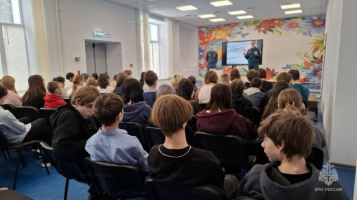 В Осташёво будущие огнеборцы провели урок безопасности для школьников