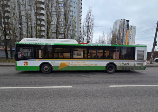 Пассажирка автобуса попала в больницу после столкновения с «ГАЗелью» в Воронеже