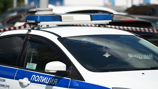 В Москве работник алкомаркета «Красное и белое» напал на посетителей с травматом