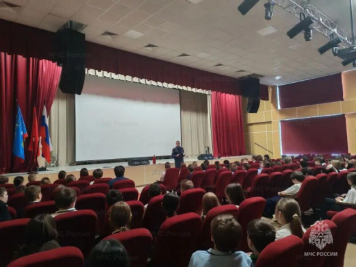 Школьникам Красногорска напомнили правила безопасности