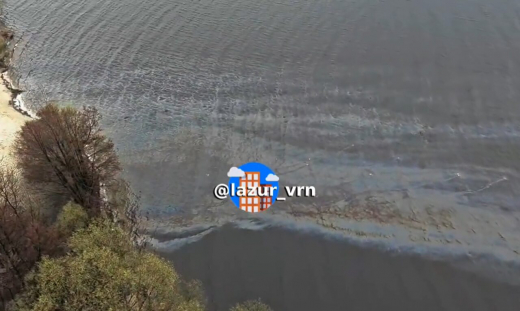 Экологи проверяют сообщения о разливе нефтепродуктов в Воронежском водохранилище