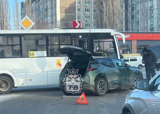 В Воронеже случилось два ДТП с автобусами