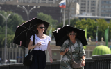 Москвичи предпочли одежду оверсайз похудению при подготовке к лету