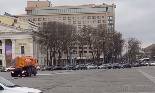 В мэрии рассказали, зачем в Воронеже моют дороги в дождь