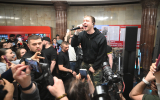 Егора Крида заметили поющим на станции метро «Курская» в Москве