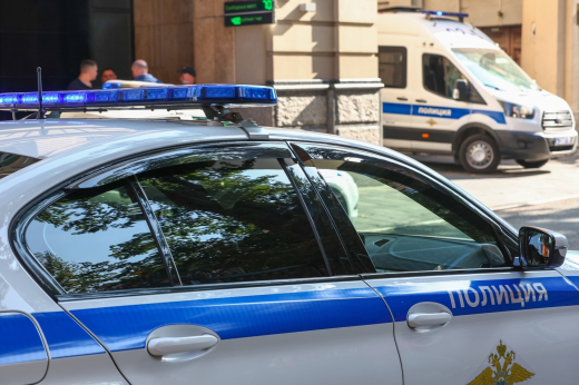 ТАСС: 17-летнего подростка нашли мертвым около гостиницы в Москве