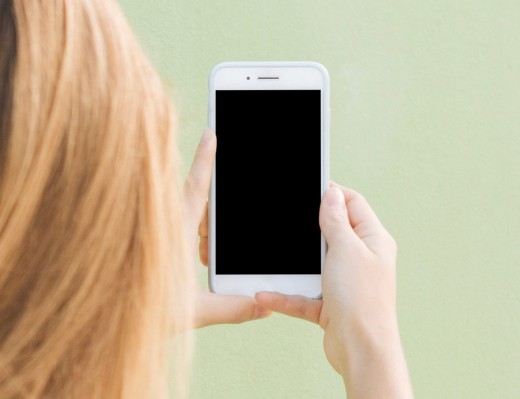 Пристав потребовал 70 тыс. рублей за пост с видео от жительницы Воронежской области