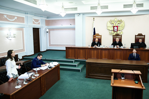 Верховный суд отменил решения трех инстанций по делу о продаже квартиры Долиной