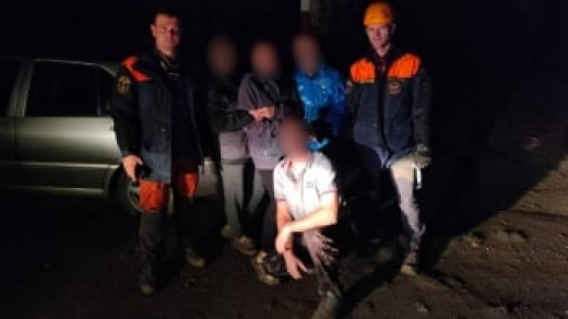 В Крыму снова спасали заблудившихся в горах туристов