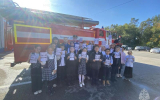 Экскурсия в пожарно‑спасательную часть: школьники познакомились с работой огнеборцев