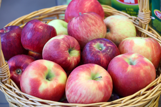 Диетолог Денисенко: Яблоки помогут защитить легкие зимой