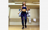 47-летняя Елена Захарова показала свои танцы в спортзале