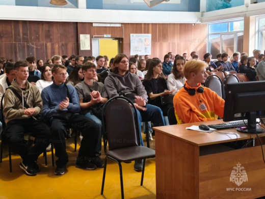 В Подольске прошла встреча студентов колледжа «Московия» с сотрудниками МЧС