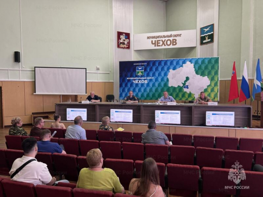 Руководителям управляющих компаний Чехова разъяснили порядок устройства площадок для спецтехники