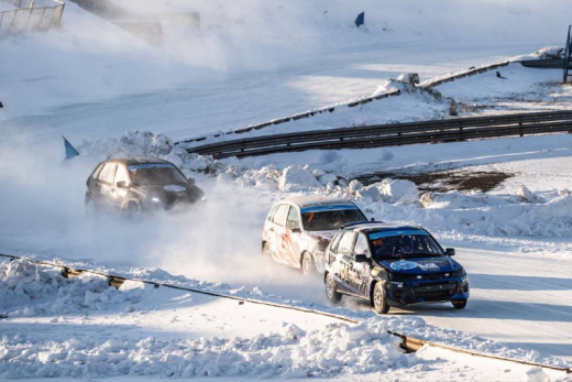 Юный воронежец стал призером турнира по ледовым гонкам