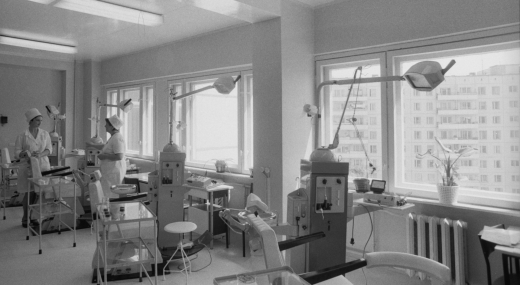 Пользователи сети сравнили советские стоматологические кабинеты с комнатой пыток