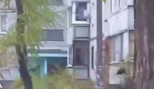 В заг для яндекс.новости: Мужчина открыл стрельбу с балкона в Воронеже