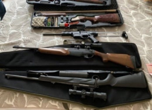 У крымчанина, обвиняемого в посредничестве в даче взятки, нашли крупную коллекцию оружия и боеприпасов