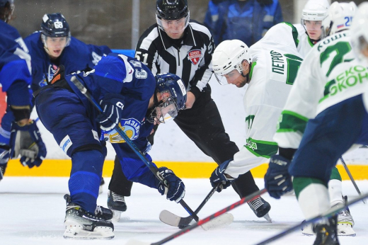 Хоккеисты из Боброва и Нововоронежа проиграли в последних матчах года
