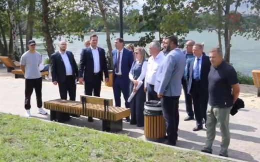 Власти Воронежа и области проверили ход благоустройства набережной Авиастроителей