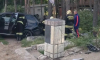 Иномарка влетела в веранду частного дома в Воронежской области: есть погибший