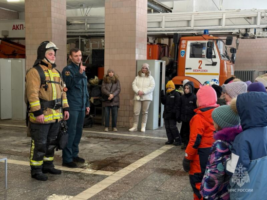 Гимназисты Воскресенска познакомились с пожарными