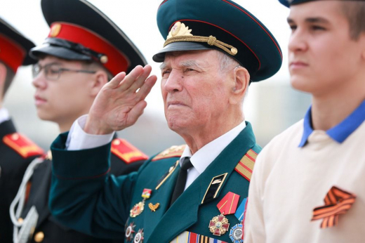 Мэр Воронежа поздравил со 101-летием ветерана Николая Борисова