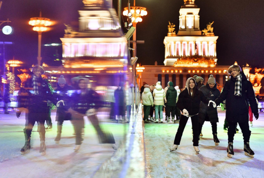На площадках фестиваля «Московские сезоны» открылись бесплатные катки