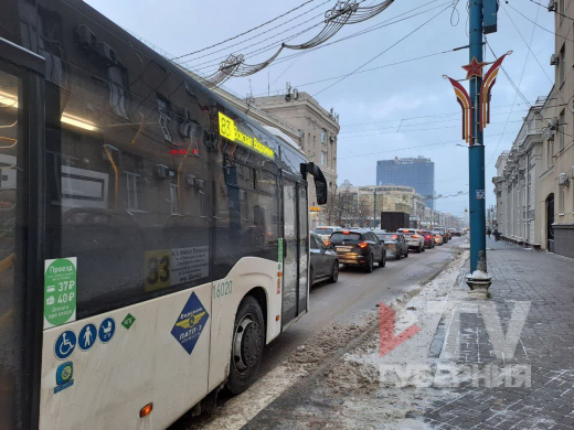 Метель остановила автомобильное движение в Воронеже