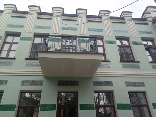 Старинному Дому Лагутина в центре Воронежа вернули утраченные майоликовые вставки