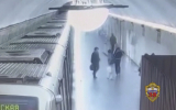 Женская драка в московском метро попала на видео