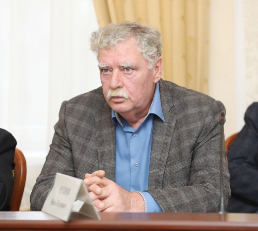 Мэр Воронежа поздравил с днём рождения заслуженного работника культуры России Ивана Чухнова