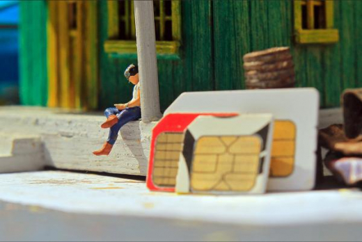 Депутаты предложили запретить иностранцам приобретать более двух российских SIM-карт