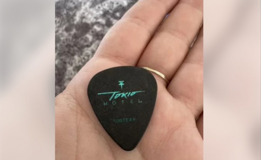 Медиатор солиста Tokio Hotel продают в Воронеже за полмиллиона