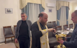 Курский глава Хинштейн освятил свой кабинет в облправительстве после ареста предшественника