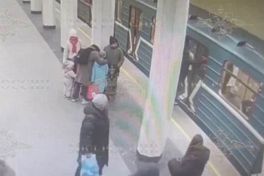В московском метро задержали мужчину, ударившего пассажира ногой в голову